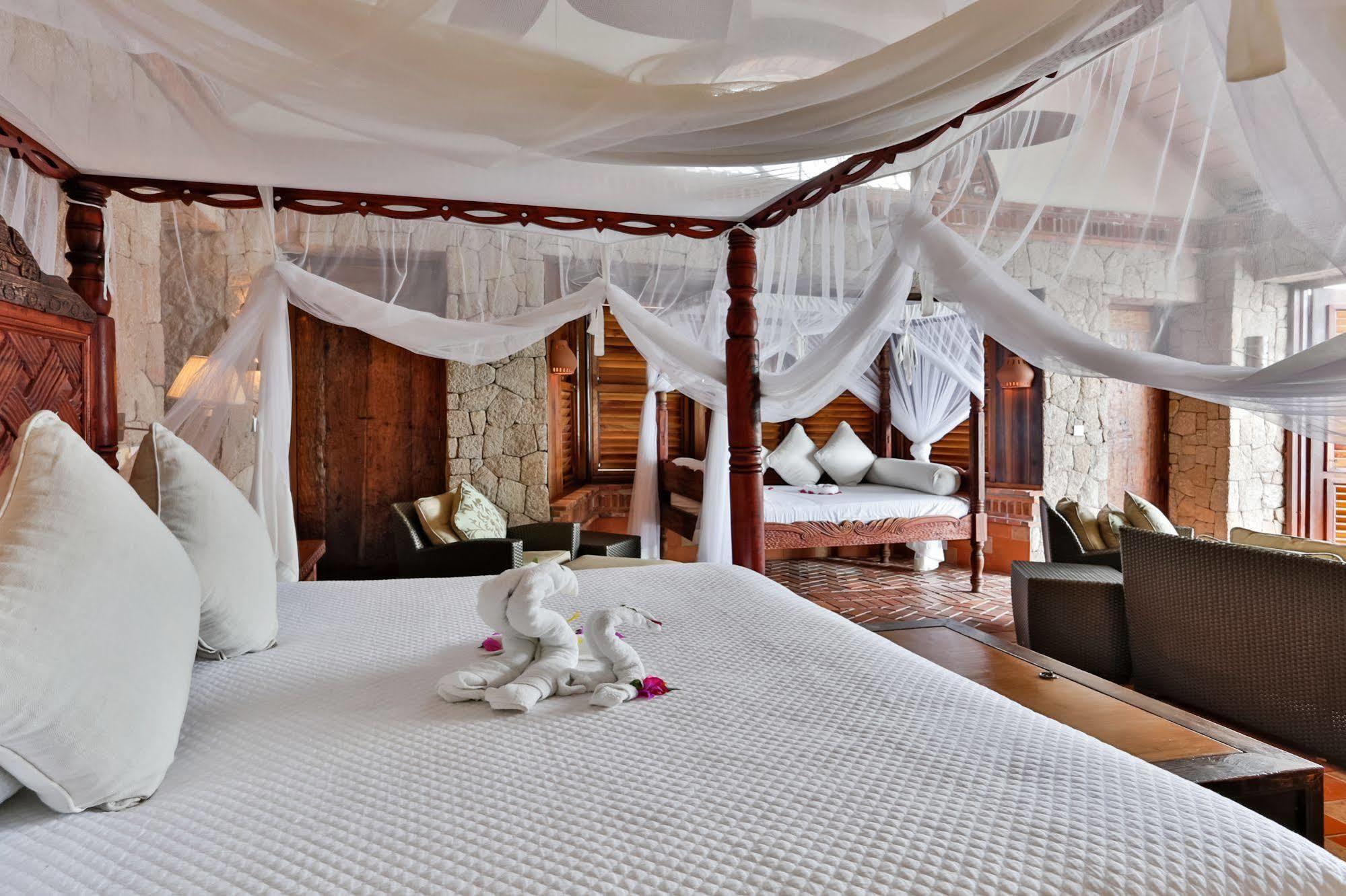 Caille Blanc Villa & Hotel (Adults Only) Mamin エクステリア 写真
